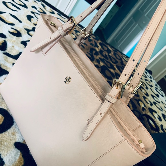 Tory Burch Handbags - Torry burch blush tote